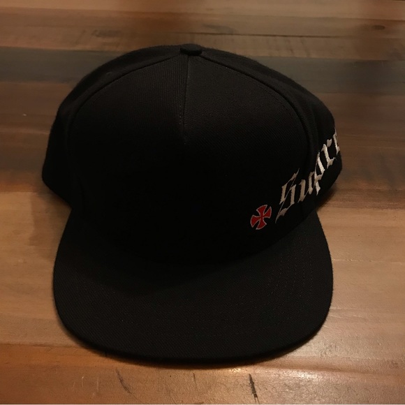 Supreme x Independent Snapback - Picture 6 of 9